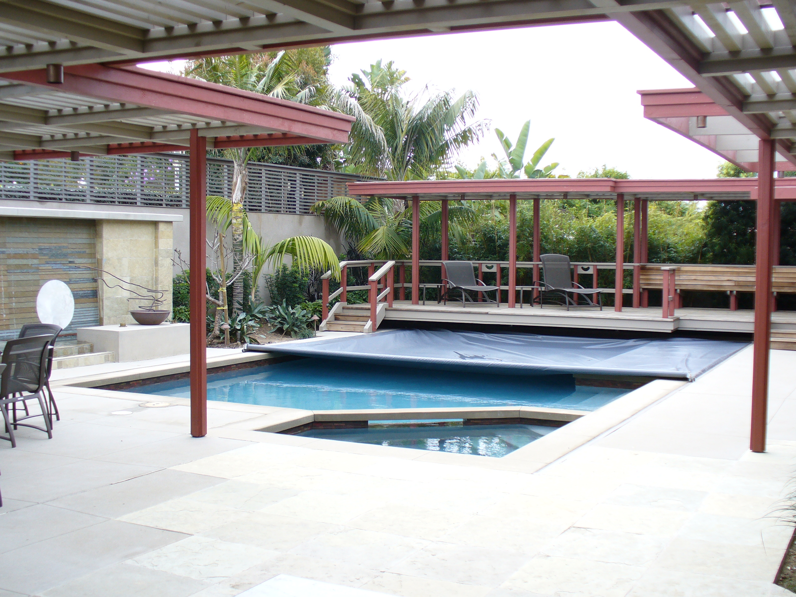 automatic pool safety covers