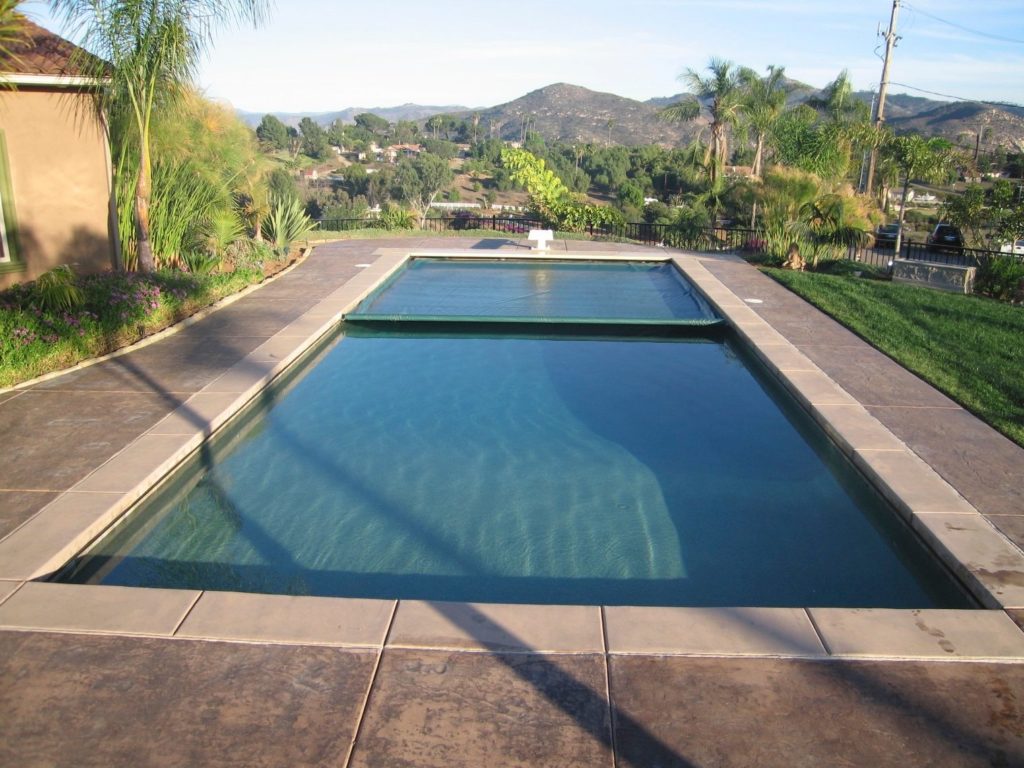 retractable pool cover